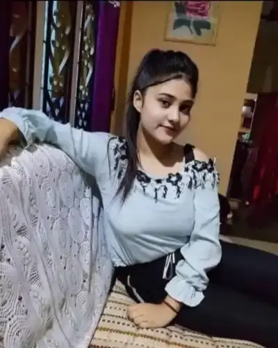 Call Girls Service in Sahjanwa